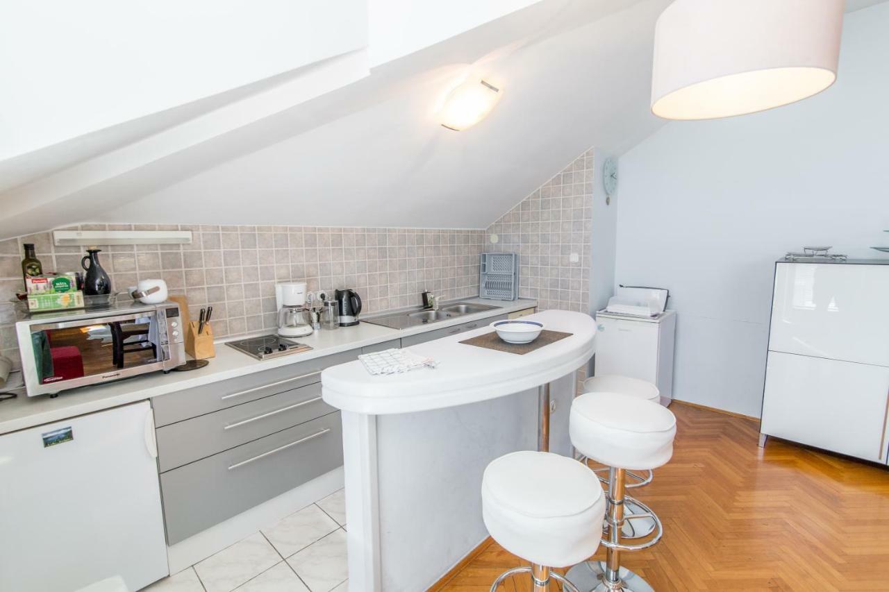 Penthouse And Piano Nobile Prkg Wifi Garden Near Beach Away From Roads Opatija Exteriör bild