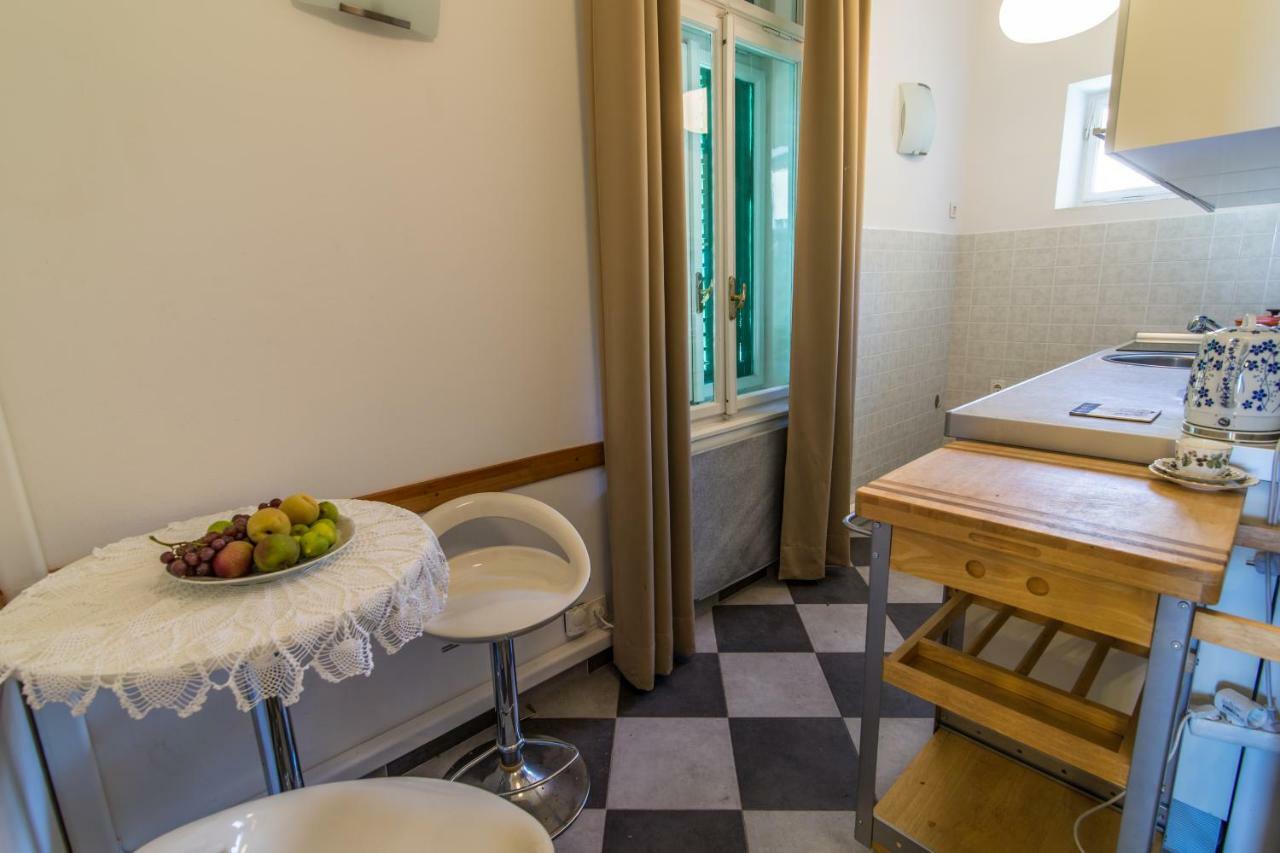 Penthouse And Piano Nobile Prkg Wifi Garden Near Beach Away From Roads Opatija Exteriör bild